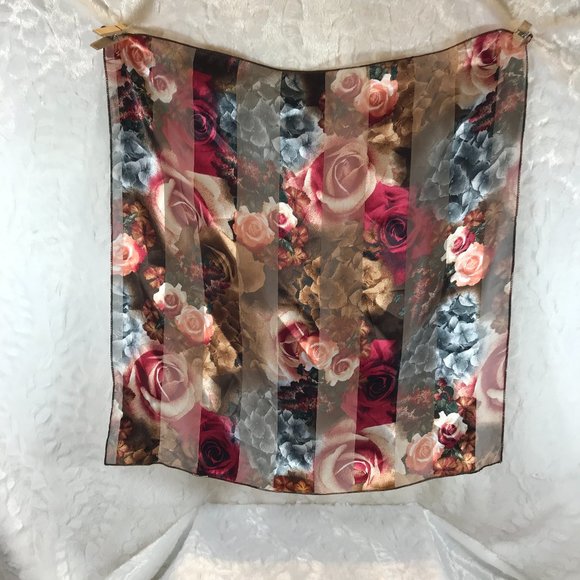 Vintage Accessories - Vintage Floral Scarf 20" x 20"  realistic Beauty